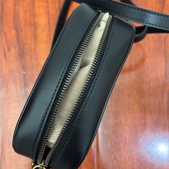 (GUCCI) GG Marmont Mini Crossbody Bag - Picture 4 of 6